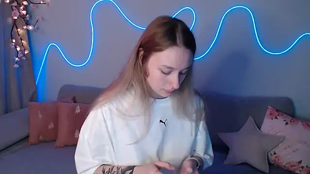 Haley Vixen online show from November 8, 2025, 9:02 am