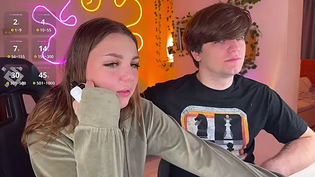 RobertAndLinela online show from November 12, 2025, 2:54 pm