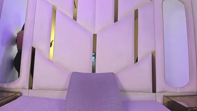 IsabellRodriguez18 online show from March 27, 2026, 3:26 am