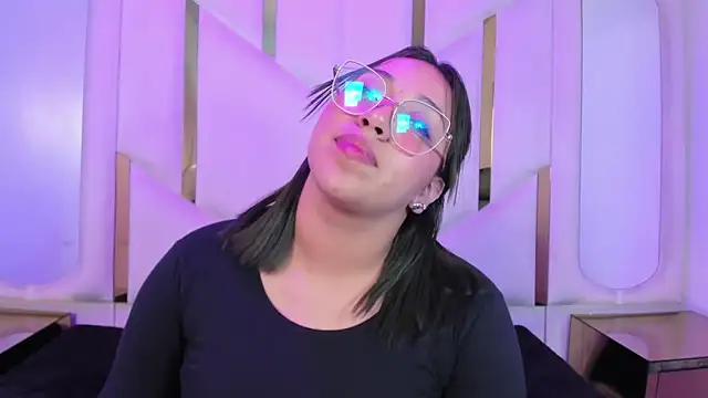 IsabellRodriguez18 online show from April 11, 2026, 7:45 am