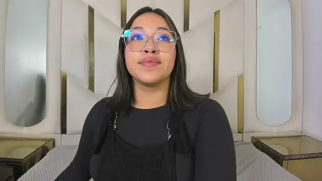 IsabellRodriguez18 online show from February 22, 2026, 3:09 am