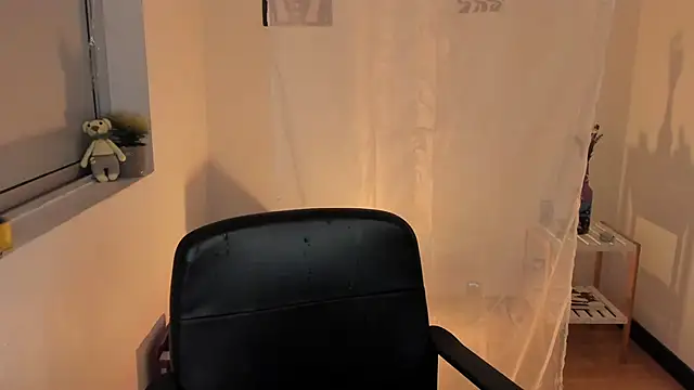 Snapshot of nala-saphir chatting on February 2, 2026, 5:39 am nala-saphir online show from February 2, 2026, 5:39 am