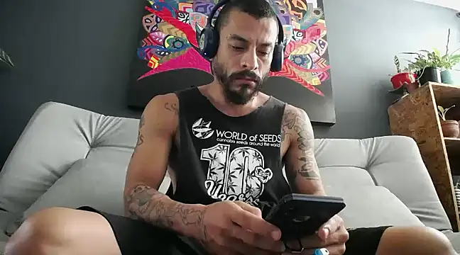 Snapshot of callme_douglas chatting on February 16, 2025, 3:59 pm callme douglas online show from February 16, 2025, 3:59 pm