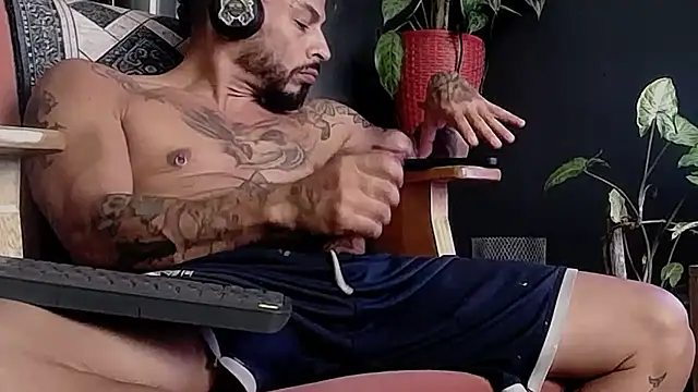 callme douglas online show from August 5, 2026, 3:28 pm