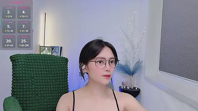 Snapshot of Natasha2025 chatting on November 20, 2025, 1:12 pm Natasha2025 online show from November 20, 2025, 1:12 pm