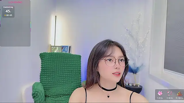 Snapshot of Natasha2025 chatting on November 28, 2025, 3:34 pm Natasha2025 online show from November 28, 2025, 3:34 pm