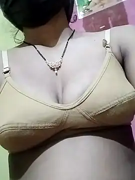 Snapshot of Coupleshow47 chatting on February 4, 2025, 10:24 pm Coupleshow47 online show from February 4, 2025, 10:24 pm