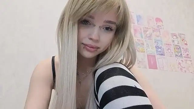 Snapshot of emodreamgirl chatting on May 15, 2026, 11:03 pm emodreamgirl online show from May 15, 2026, 11:03 pm