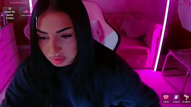 evanew  online show from October 2, 2025, 4:21 pm