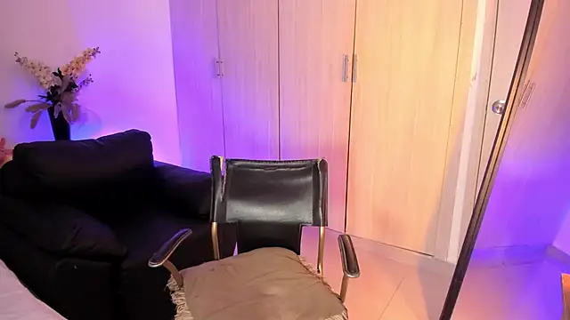 rachaeldeckard   online show from November 17, 2025, 12:36 am