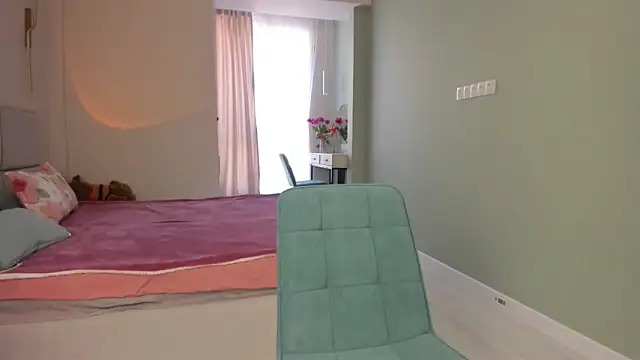 mysticsirenn online show from March 11, 2025, 7:14 am