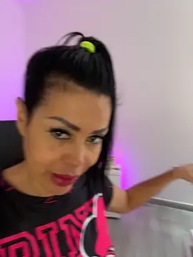 KarolRubi1 online show from April 13, 2026, 4:44 pm