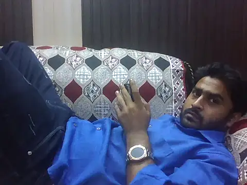 indihotguy online show from October 31, 2025, 12:46 pm