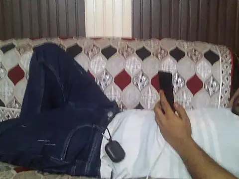 Snapshot of indihotguy chatting on May 21, 2026, 2:42 am indihotguy online show from May 21, 2026, 2:42 am