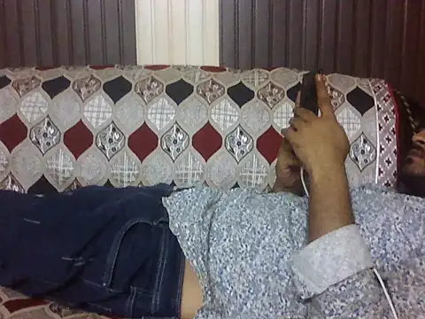 Snapshot of indihotguy chatting on May 20, 2026, 1:35 am indihotguy online show from May 20, 2026, 1:35 am