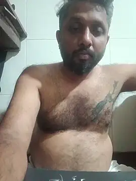 Snapshot of carria_homes chatting on March 4, 2026, 7:43 pm carria homes online show from March 4, 2026, 7:43 pm