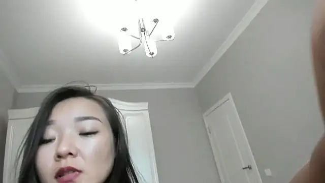 zimgil online show from April 13, 2026, 6:34 pm