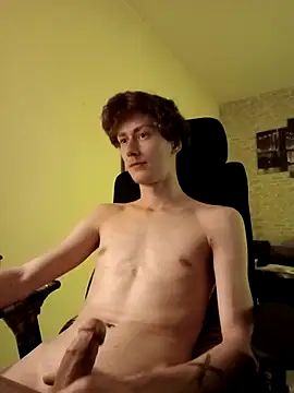 HalloMarcy online show from November 4, 2025, 4:44 pm