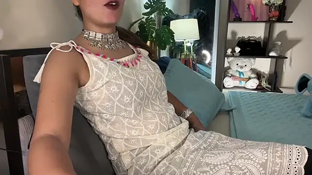 Snapshot of roseofvenom chatting on September 30, 2025, 5:19 pm roseofvenom online show from September 30, 2025, 5:19 pm