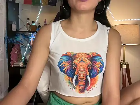 Snapshot of roseofvenom chatting on March 20, 2025, 10:18 pm roseofvenom online show from March 20, 2025, 10:18 pm