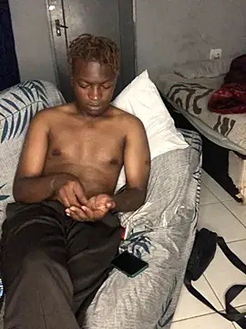 Snapshot of Redfucks333 chatting on January 18, 2026, 2:53 pm Redfucks333 online show from January 18, 2026, 2:53 pm