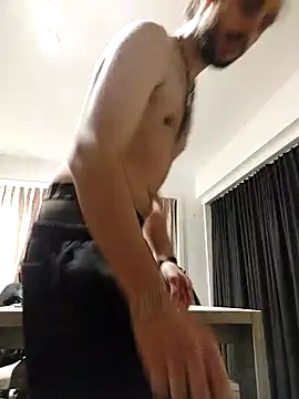 Levi Latino online show from February 4, 2025, 9:41 pm