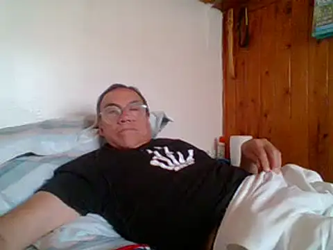 Snapshot of santiagon2015 chatting on February 9, 2025, 6:26 pm santiagon2015 online show from February 9, 2025, 6:26 pm