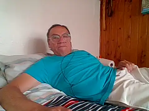 Snapshot of santiagon2015 chatting on February 10, 2025, 6:03 pm santiagon2015 online show from February 10, 2025, 6:03 pm