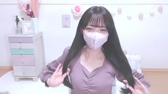 -RANRAN- online show from March 12, 2025, 1:40 pm