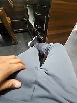 Snapshot of pyasevickybabu563 chatting on March 8, 2025, 1:03 pm pyasevickybabu563 online show from March 8, 2025, 1:03 pm