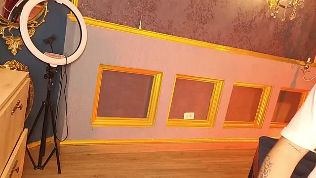 MarcoVitto online show from November 1, 2025, 7:41 pm