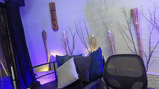 MarcoVitto online show from November 5, 2025, 8:01 pm