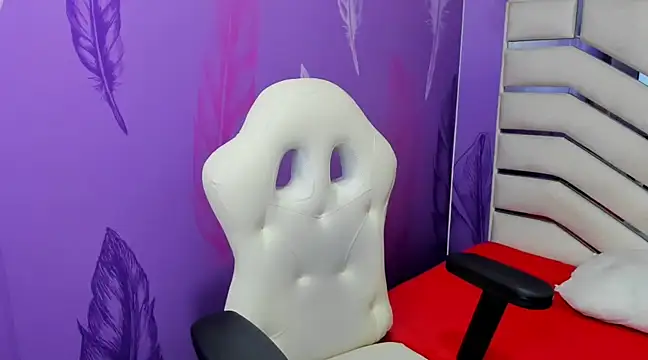 arissha lee online show from February 28, 2025, 4:43 am