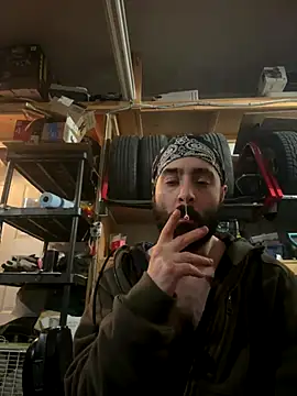 Faded-Solo online show from November 13, 2025, 2:37 am