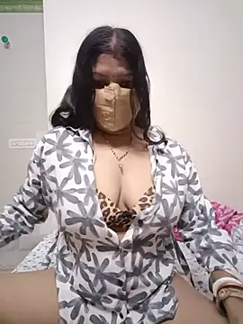 Hot muskaan online show from July 3, 2026, 12:33 pm