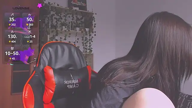 kittenrisha online show from March 22, 2025, 6:33 am