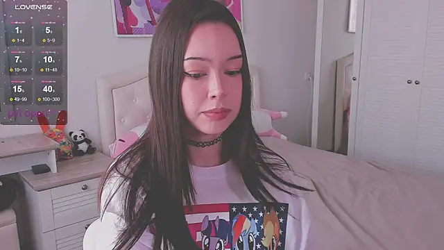 kittenrisha online show from February 13, 2026, 4:45 am