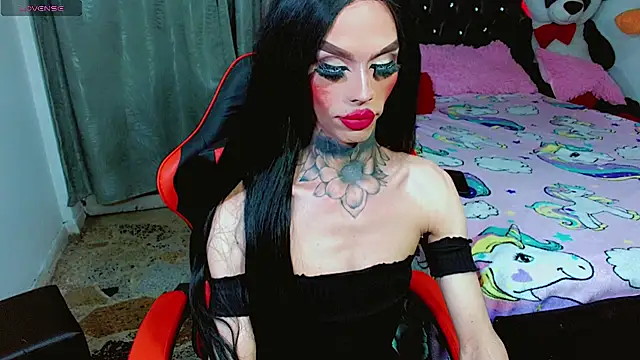 Alextwink online show from November 19, 2025, 6:30 pm