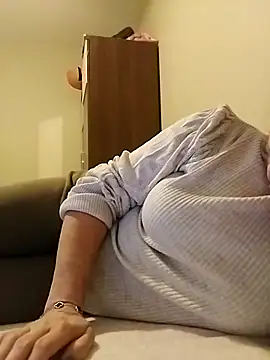 derya35 online show from February 15, 2025, 3:06 pm