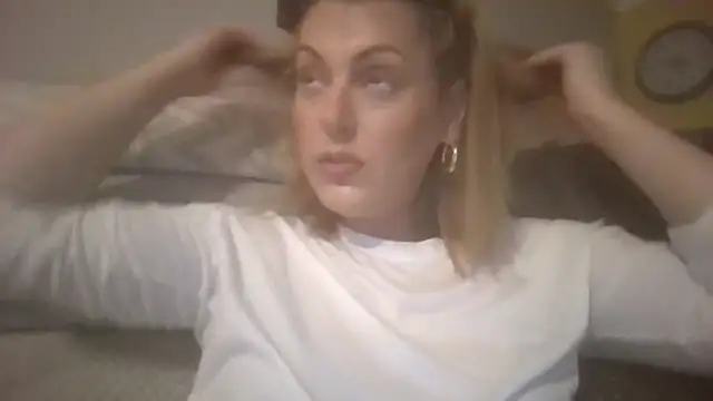 Snapshot of Gigi-Honey chatting on September 19, 2025, 8:46 pm Gigi-Honey online show from September 19, 2025, 8:46 pm