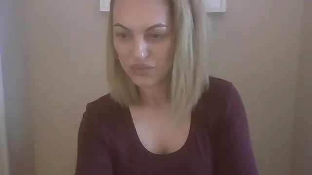 Snapshot of Gigi-Honey chatting on November 17, 2025, 10:41 am Gigi-Honey online show from November 17, 2025, 10:41 am