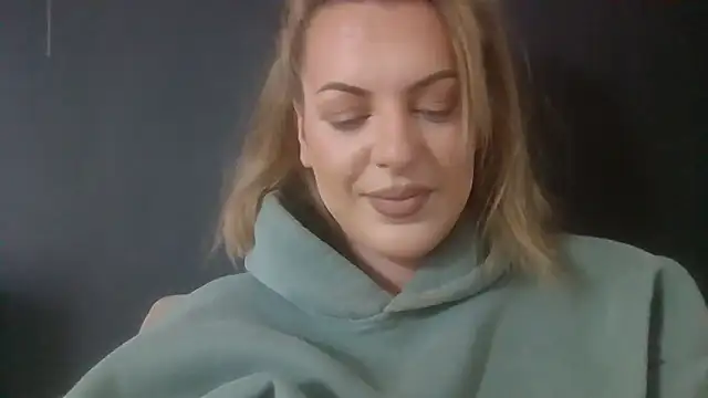 Snapshot of Gigi-Honey chatting on September 11, 2025, 11:54 am Gigi-Honey online show from September 11, 2025, 11:54 am