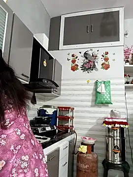 Best-Couple online show from September 29, 2025, 2:29 am