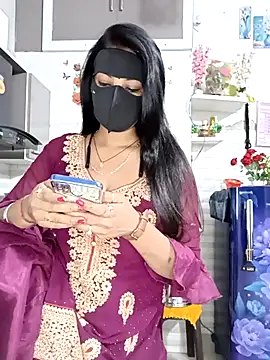 Best-Couple online show from March 26, 2026, 2:54 am