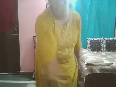 Hot-shanvi online show from November 20, 2025, 3:40 am