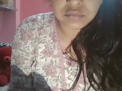 Hot-shanvi online show from April 11, 2026, 11:47 am