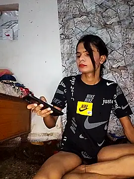 Snapshot of Enna_Zarza_ chatting on October 7, 2025, 6:14 am Enna Zarza  online show from October 7, 2025, 6:14 am