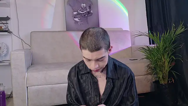 Snapshot of Henophiid chatting on December 4, 2025, 10:20 pm Henophiid online show from December 4, 2025, 10:20 pm