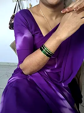 lovelygirl4567 online show from December 22, 2025, 5:51 am