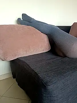 couple-tuga online show from March 1, 2025, 5:27 pm